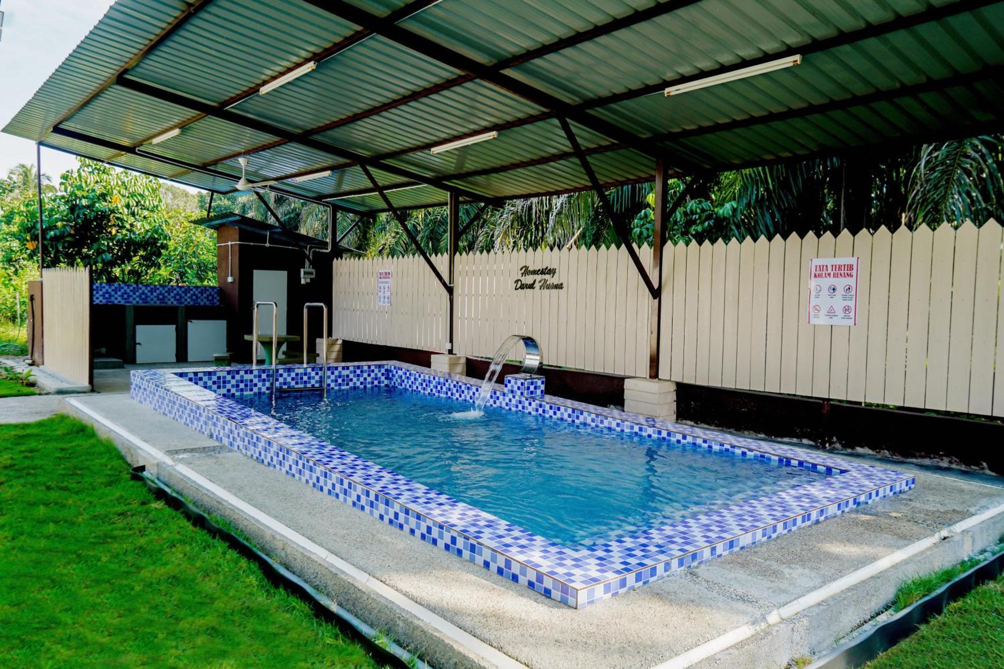 Adorable 3-Bedroom Home With Pool, Wi-Fi And Bbq Rembau Exterior photo